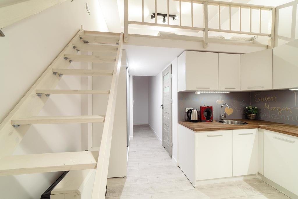 2 Nights Apartments - Great Location, Right Next To Main Rail And Bus Station, 10 Min To Main Square By Foot Krakau Buitenkant foto