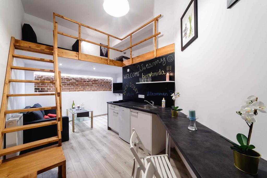 2 Nights Apartments - Great Location, Right Next To Main Rail And Bus Station, 10 Min To Main Square By Foot Krakau Buitenkant foto