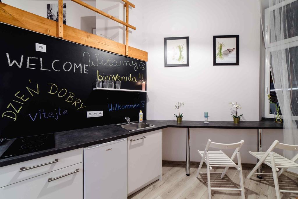 2 Nights Apartments - Great Location, Right Next To Main Rail And Bus Station, 10 Min To Main Square By Foot Krakau Buitenkant foto