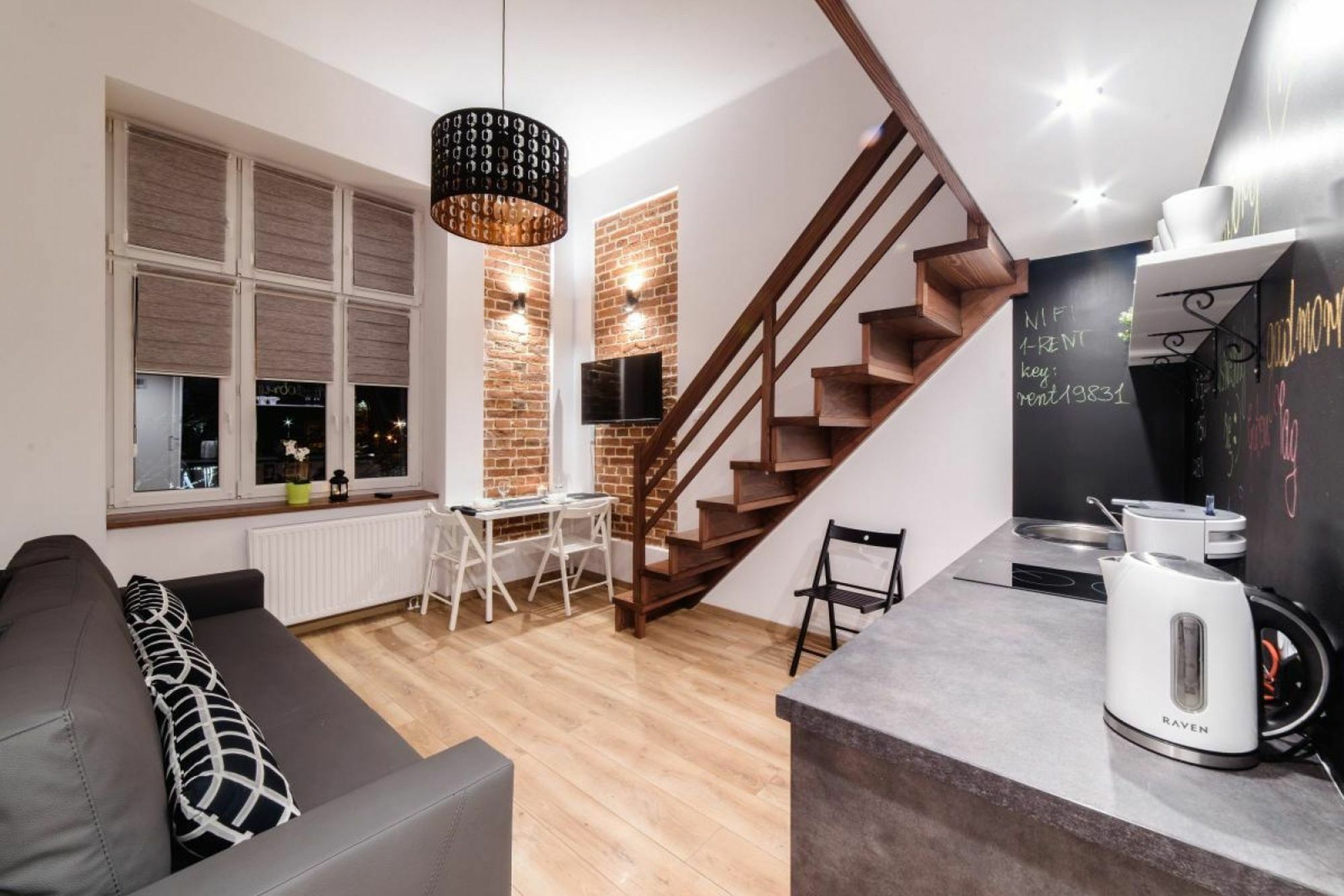2 Nights Apartments - Great Location, Right Next To Main Rail And Bus Station, 10 Min To Main Square By Foot Krakau Buitenkant foto