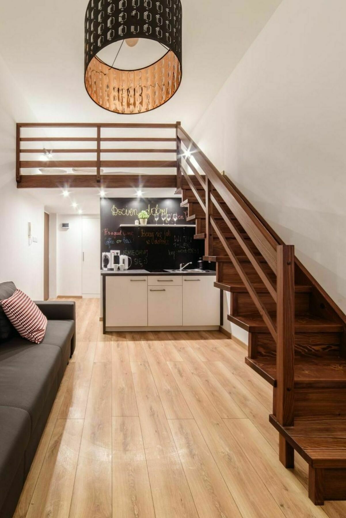 2 Nights Apartments - Great Location, Right Next To Main Rail And Bus Station, 10 Min To Main Square By Foot Krakau Buitenkant foto