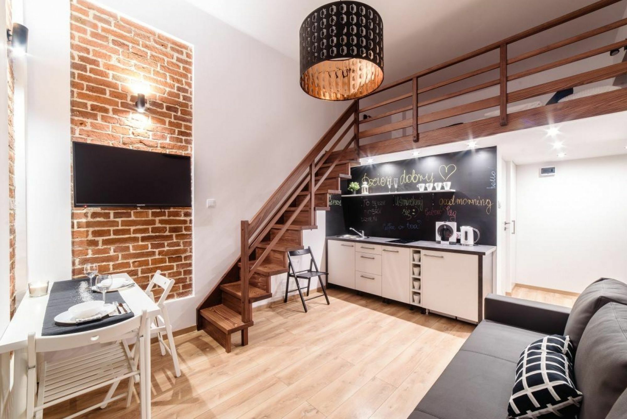 2 Nights Apartments - Great Location, Right Next To Main Rail And Bus Station, 10 Min To Main Square By Foot Krakau Buitenkant foto