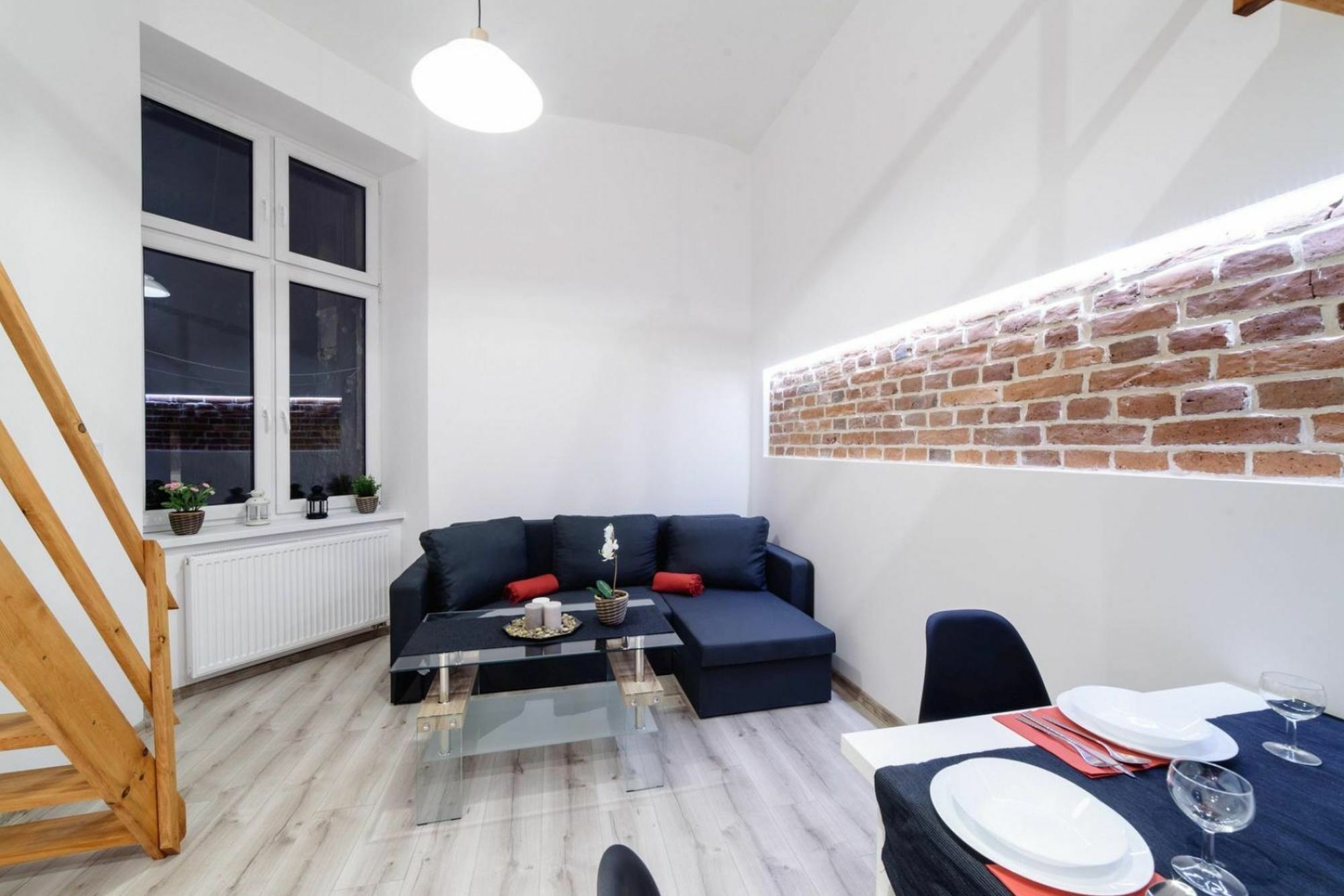 2 Nights Apartments - Great Location, Right Next To Main Rail And Bus Station, 10 Min To Main Square By Foot Krakau Buitenkant foto